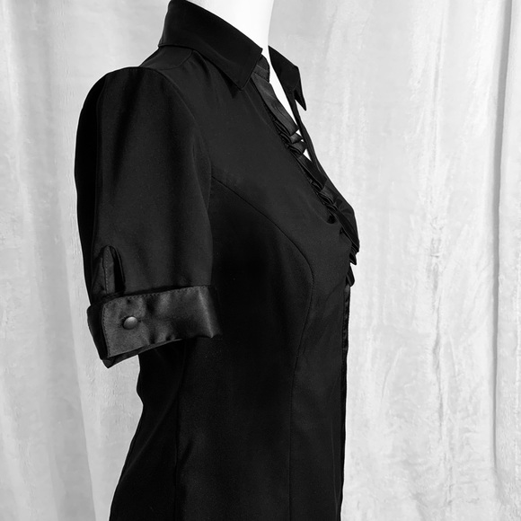 Beautiful blouse - Picture 3 of 3